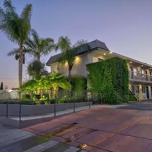 6 2*, Gardena USA