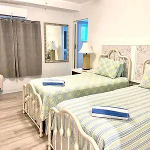 Organic Retreat 2*, Daytona Beach United States