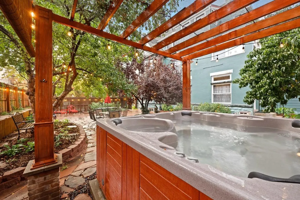 ***** Hotel Flora House Denver United States